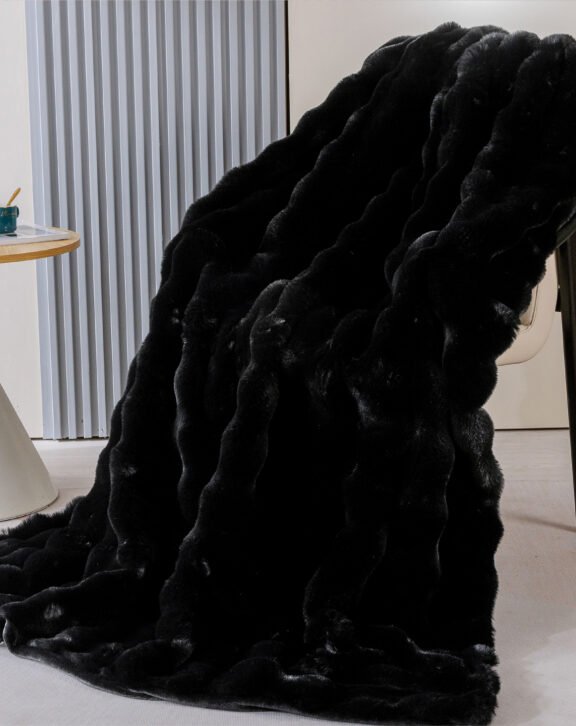 BlanketSolution Black Faux Fur Thick Bed Soft Throw Blanket for Couch